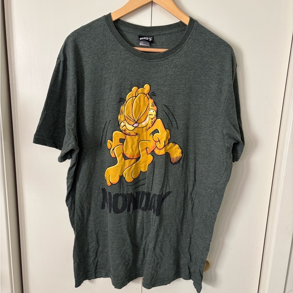 KISS and Garfield Monday Tshirt Manufacturers defect/ Misprint